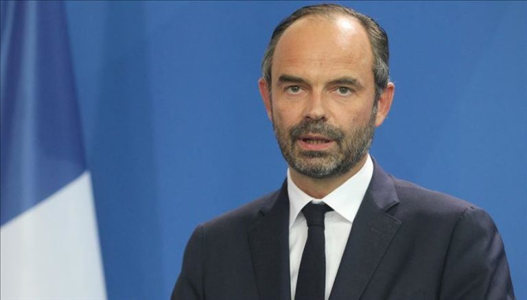 Edouard Philippe déclenche le 49.3