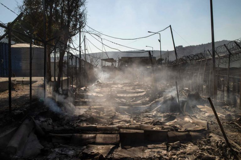 incendie camp migrants