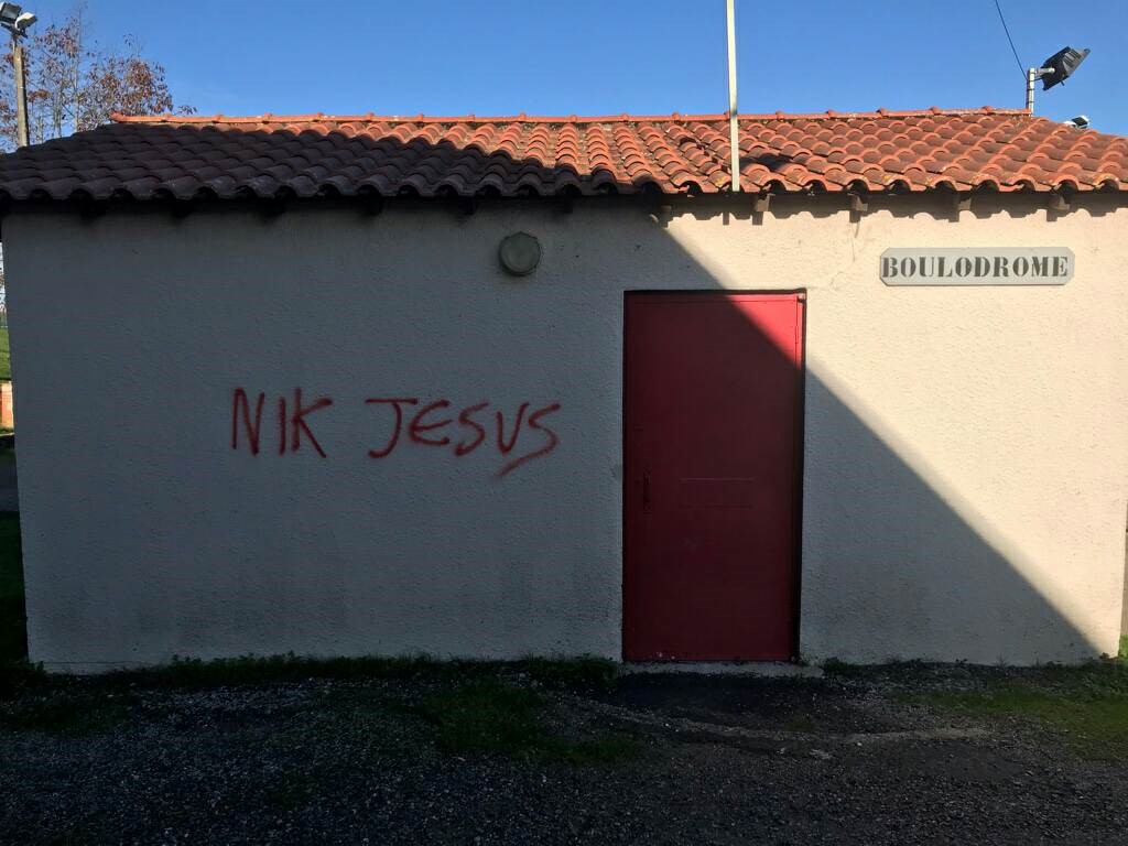 Nik Jésus